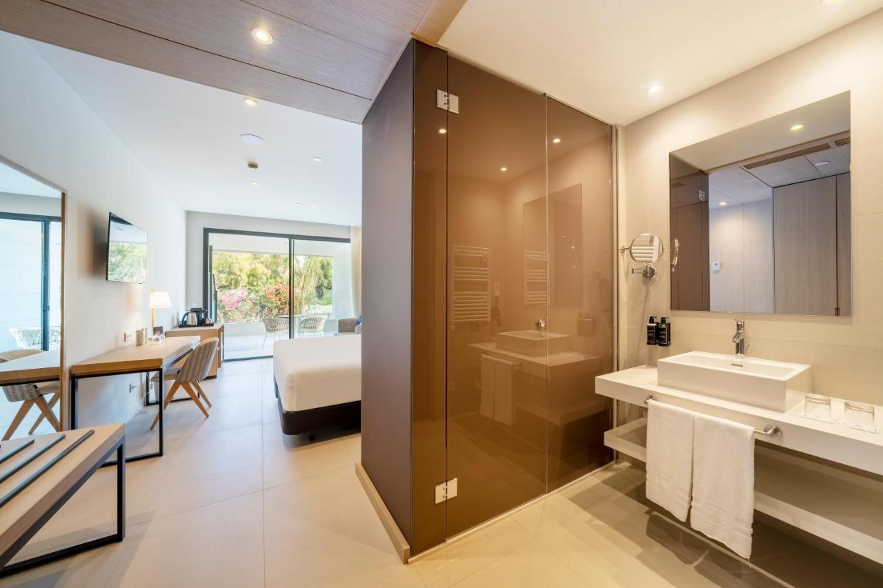 Eurostars Oasis Hotel 4*